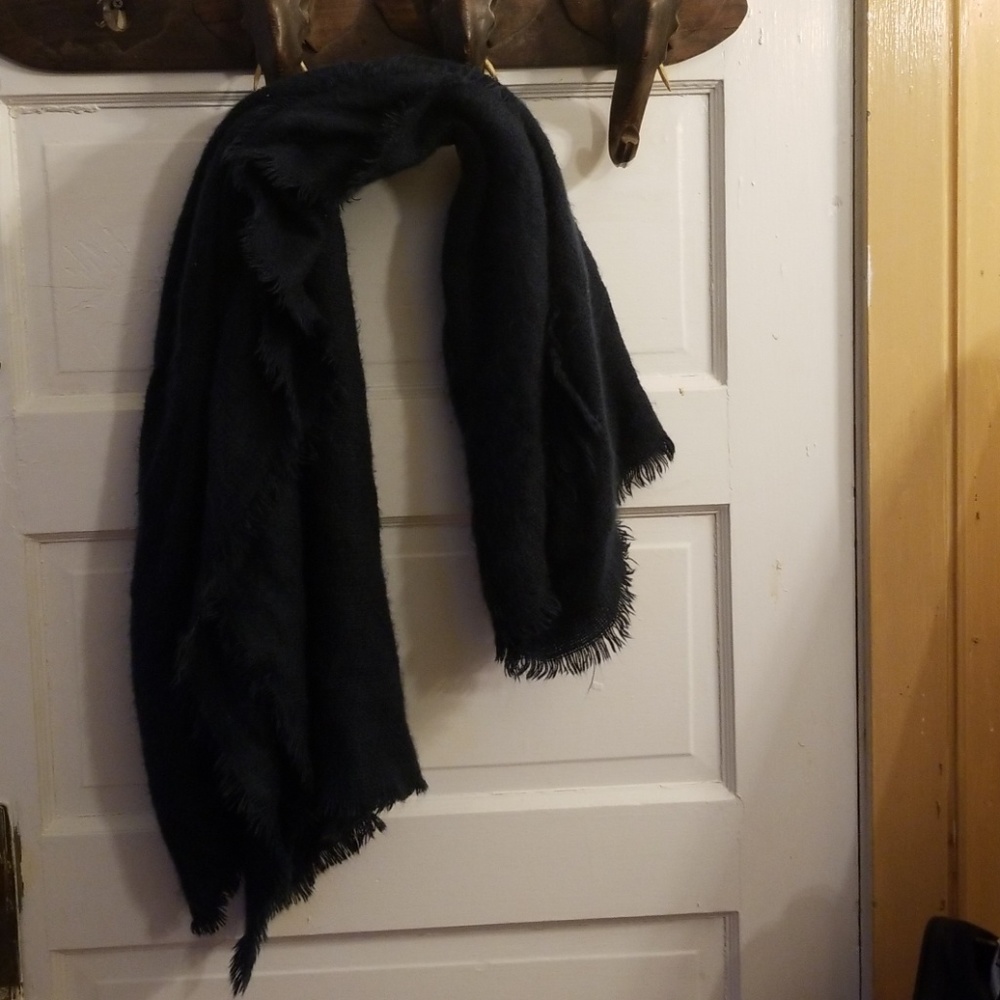 Large navy blue scarf